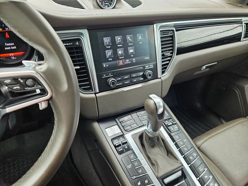 Used 2018 Porsche Macan S AWD/4WD image 21