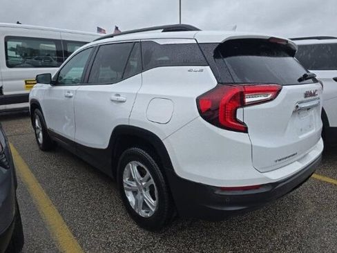 Used 2024 GMC Terrain SLE w/ Driver Convenience Package AWD/4WD image 5