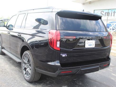 New 2026 Ford Expedition Max Platinum w/ Stealth Appearance Package AWD/4WD image 5