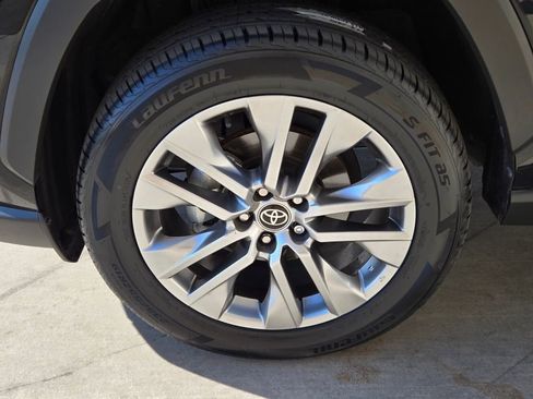 Used 2023 Toyota RAV4 Limited image 11