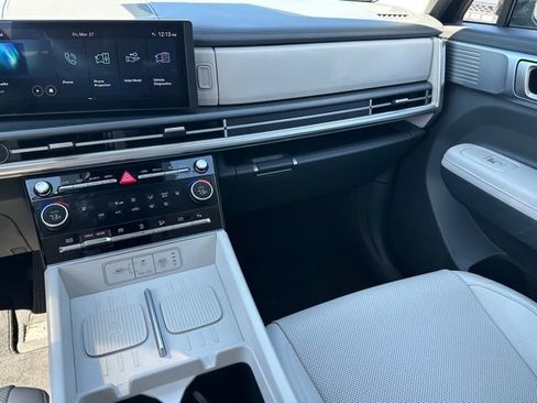 Used 2025 Hyundai Santa Fe SEL AWD/4WD image 15