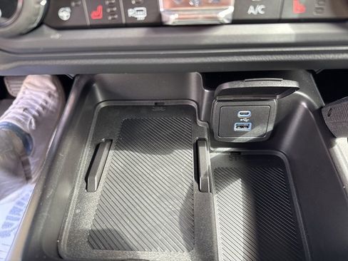 New 2025 Ford Bronco Raptor image 41