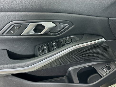 Used 2025 BMW 330i Sedan RWD image 15