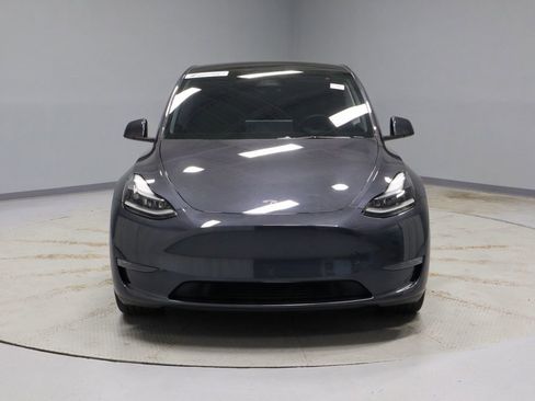 Used 2024 Tesla Model Y Long Range AWD/4WD image 9