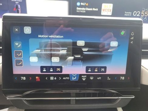 Certified 2024 Lincoln Nautilus Reserve w/ Equipment Group 202A image 43