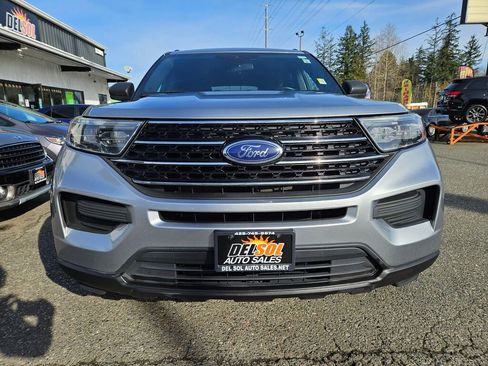 Used 2020 Ford Explorer XLT w/ Class III Trailer Tow Package image 10