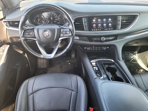 Used 2024 Buick Enclave Premium image 11