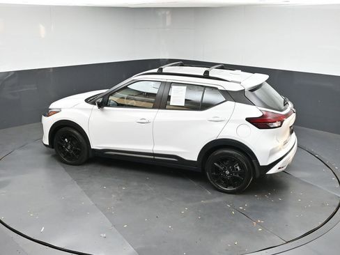 Used 2021 Nissan Kicks SR w/ SR Premium Package image 36
