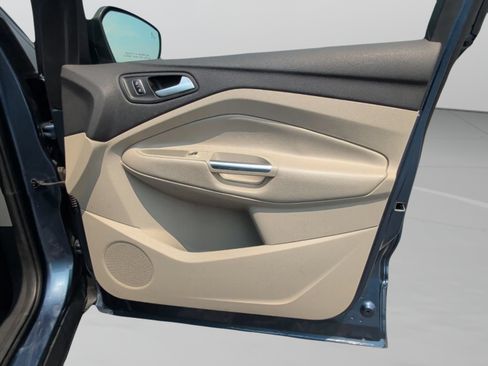 Used 2018 Ford Escape SEL w/ Ford Safe & Smart Package FWD image 38