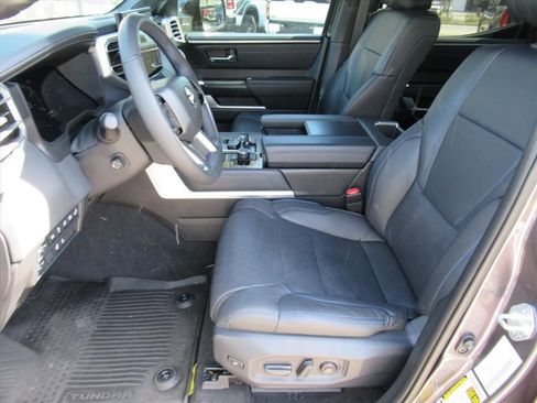 Used 2025 Toyota Tundra Platinum image 17