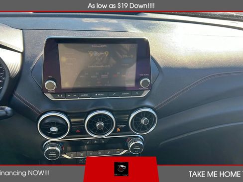 Used 2021 Nissan Sentra SR w/ SR Premium Package image 16