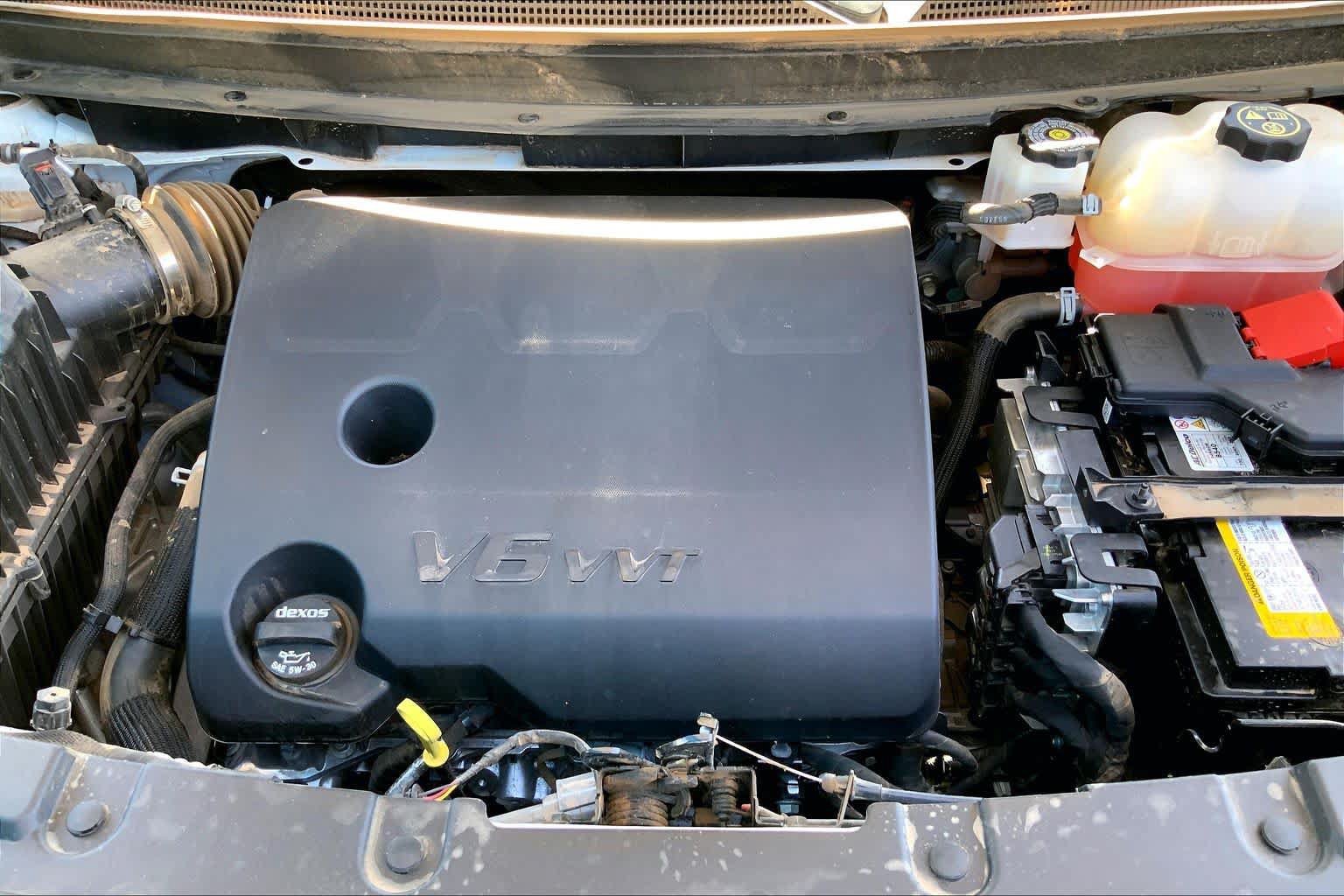 Used 2022 Chevrolet Traverse LT FWD image 32