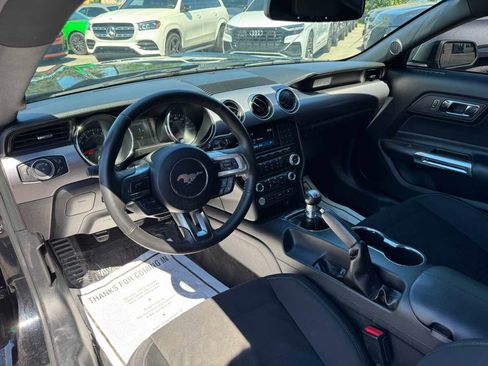 Used 2017 Ford Mustang GT RWD image 15