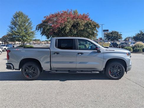 Used 2023 Chevrolet Silverado 1500 RST w/ Redline Edition image 9
