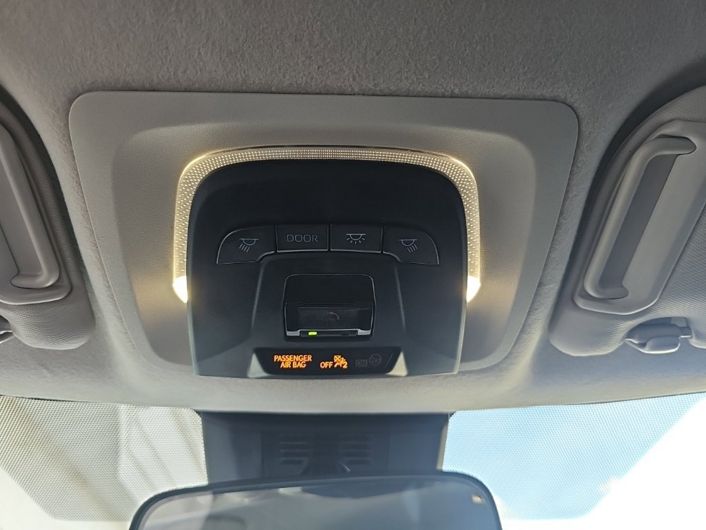 Used 2025 Toyota Corolla LE FWD image 20