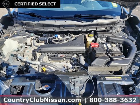 Certified 2019 Nissan Rogue SV w/ Sun & Sound Touring Package image 34