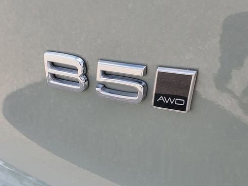 Certified 2023 Volvo XC40 B5 Plus w/ Climate Package AWD/4WD image 8