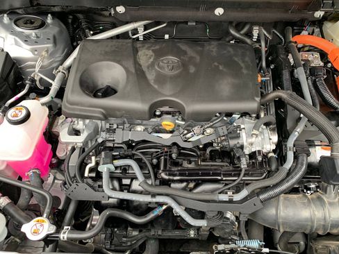 Used 2025 Toyota RAV4 LE image 31