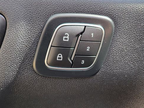 Used 2024 Ford Escape Platinum w/ Premium Technology Package image 7