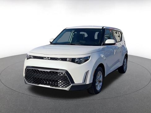 Used 2025 Kia Soul LX w/ LX Technology Package image 7