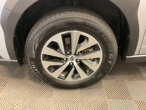 Used 2024 Subaru Outback Premium AWD/4WD image 9