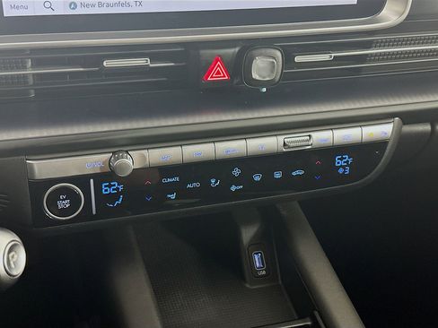 Used 2024 Hyundai Ioniq 6 SE image 23