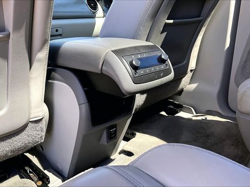 Used 2016 Buick Enclave Premium AWD/4WD image 36