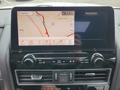 Used 2024 Nissan Armada SL w/ Captain's Chairs Package image 21