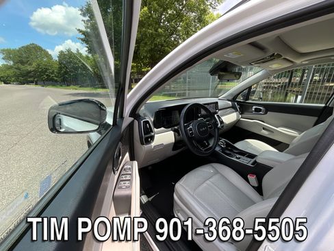 Used 2023 Kia Sorento S w/ Panoramic Sunroof Package FWD image 9