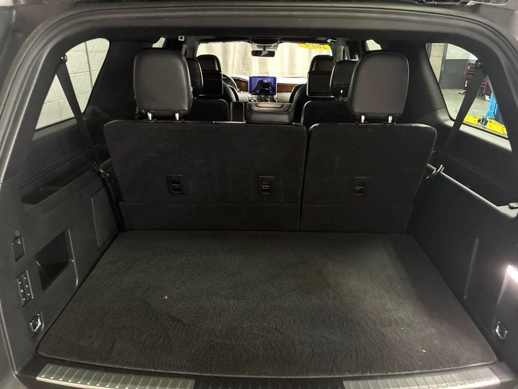 Used 2019 Lincoln Navigator L Reserve w/ Cargo Package AWD/4WD image 14