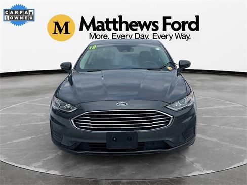Used 2019 Ford Fusion SE image 8