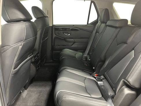 New 2025 Honda Pilot Touring image 22