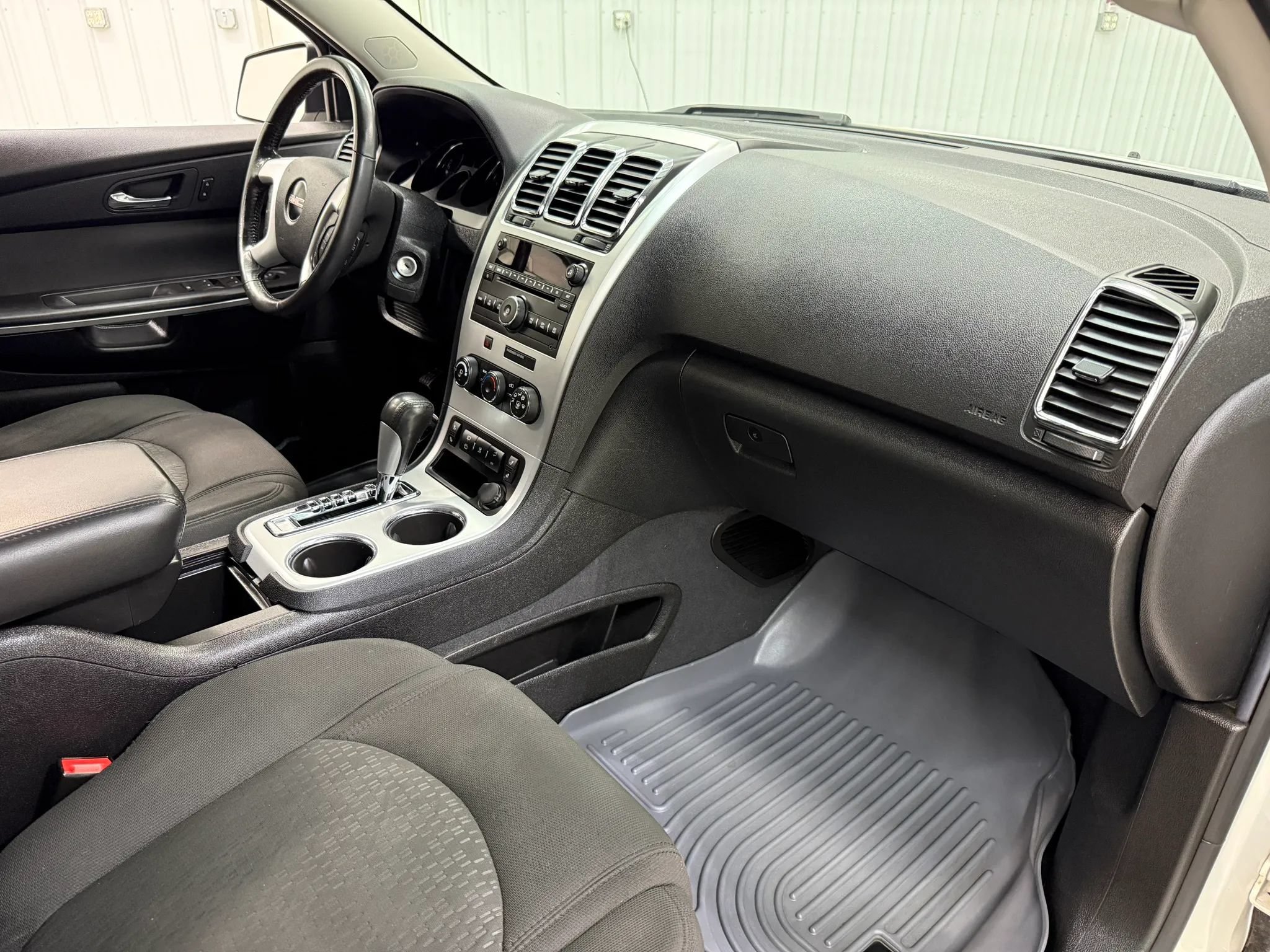 Used 2011 GMC Acadia SLE AWD/4WD image 14