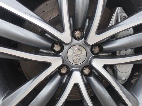 Used 2017 INFINITI Q50 Sport RWD image 5