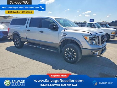 Used 2017 Nissan Titan PRO-4X w/ Pro-4x Convenience Package image 5
