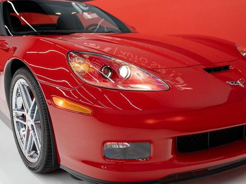 Used 2007 Chevrolet Corvette Z06 w/ Preferred Equipment Group RWD image 65
