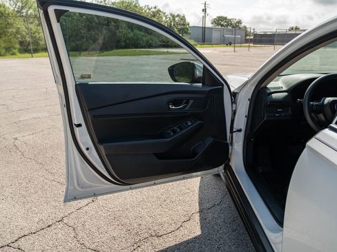 Used 2024 Honda Accord EX image 11