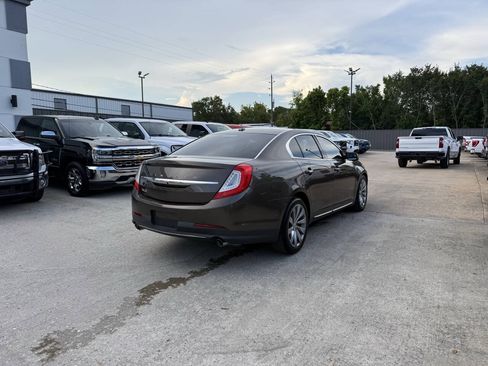 Used 2016 Lincoln MKS FWD image 5