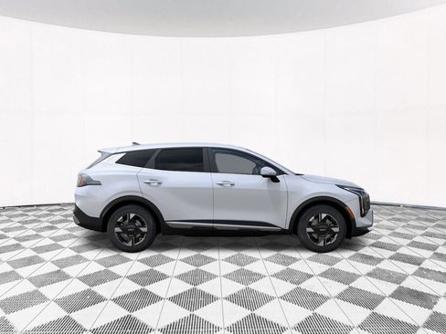 New 2026 Kia Sportage LX w/ LX Convenience Package FWD image 10