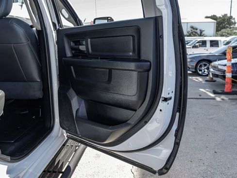 Used 2015 RAM 3500 Tradesman w/ Popular Equipment Group image 37