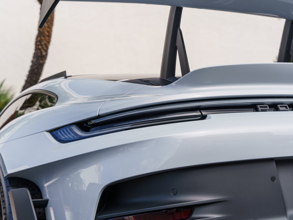 Used 2024 Porsche 911 GT3 RS RWD image 5