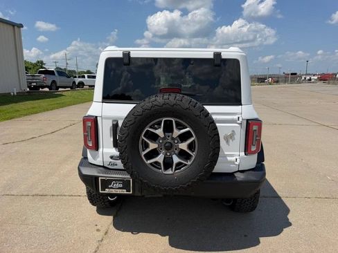 Used 2025 Ford Bronco Badlands AWD/4WD image 4