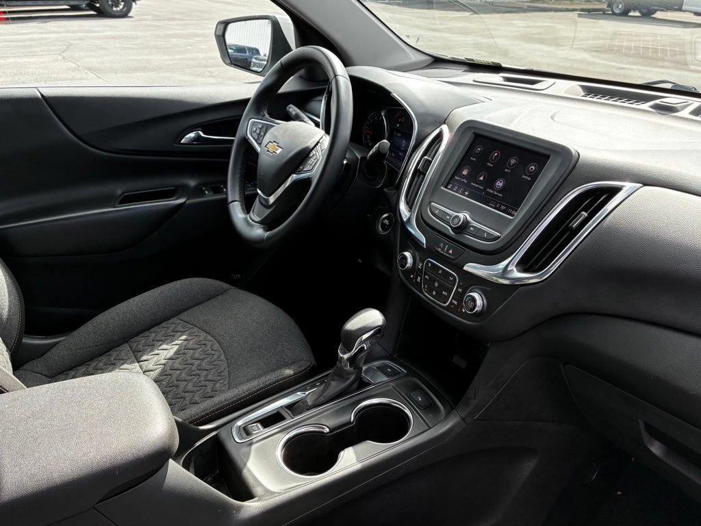 Used 2023 Chevrolet Equinox LT AWD/4WD image 24