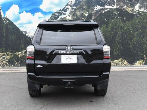 Certified 2024 Toyota 4Runner SR5 AWD/4WD image 10