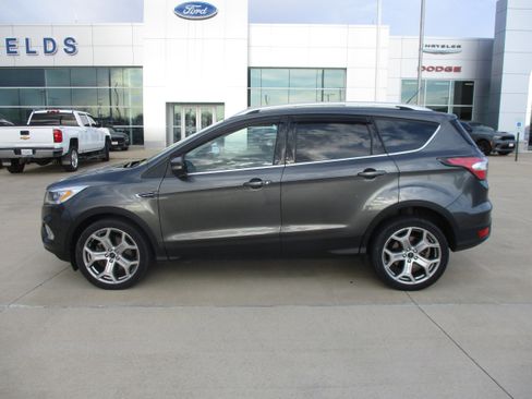 Used 2017 Ford Escape Titanium FWD image 2