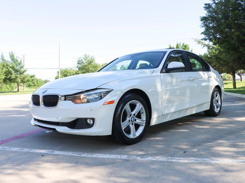 Used 2015 BMW 328i Sedan RWD image 3