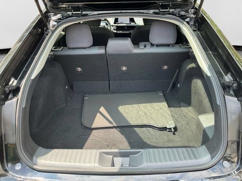 Used 2024 Toyota Prius LE FWD image 17