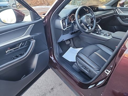 Certified 2025 MAZDA CX-90 3.3 Turbo S w/ Premium Package image 13