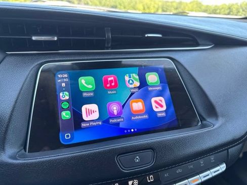 Used 2022 Cadillac XT4 Premium Luxury w/ Enhanced Visibility Package FWD image 3