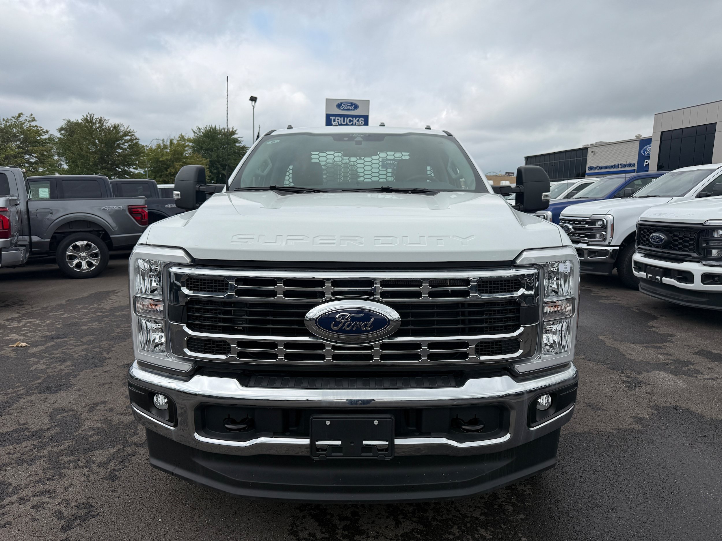 New 2025 Ford F350 XL w/ XL Chrome Package AWD/4WD image 3
